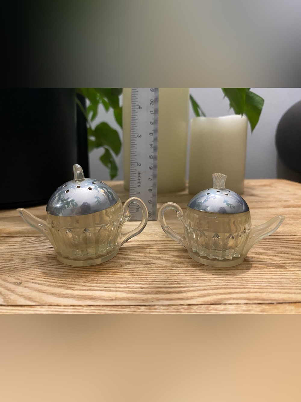 Vintage Teapot Salt and Pepper Shakers Clear Acrylic Plastic Chrome Top Novelty